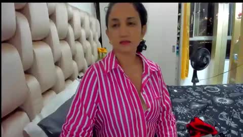 Snapshot of emperatriztapia chatting on 12/23/24, 11:39 emperatriztapia online show from 12/23/24, 11:39