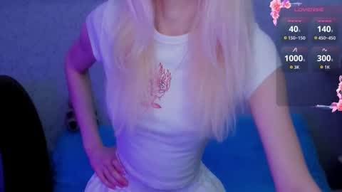 Snapshot of empress_ki chatting on 11/12/25, 12:00 Ki online show from 11/12/25, 12:00