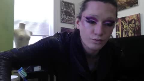 Snapshot of empusalamia chatting on 01/22/25, 08:49 empusalamia online show from 01/22/25, 08:49