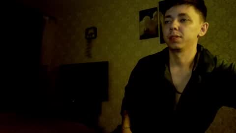 emveeboy96 online show from 12/17/25, 09:10