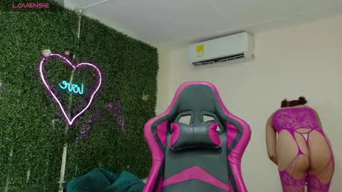 Emy online show from 03/20/26, 03:28