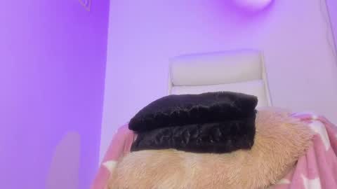 Emy online show from 01/16/25, 11:04