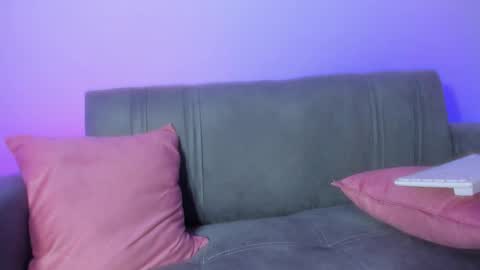 Emy online show from 02/08/25, 12:39