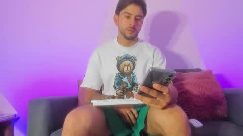 Emy online show from 03/03/25, 12:37