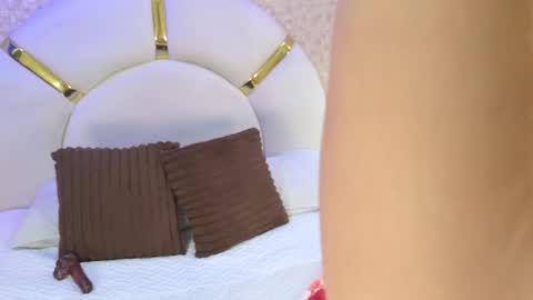 Emy  online show from 11/05/25, 11:54