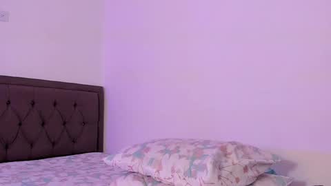 Snapshot of emy_zapatastar chatting on 12/10/24, 03:52 Emiliana online show from 12/10/24, 03:52