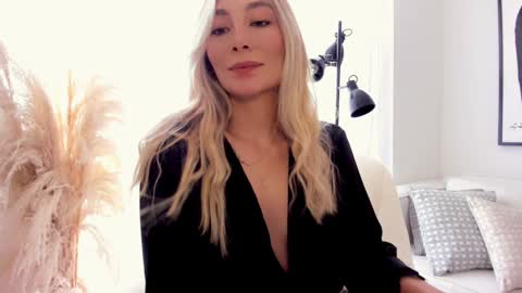 emyconneer online show from 12/05/24, 03:06