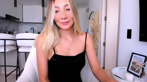 emyconneer online show from 01/24/25, 03:34