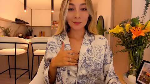 emyconneer online show from 02/12/25, 02:56