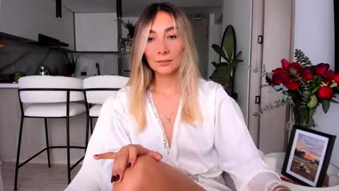 emyconneer online show from 02/17/25, 03:20