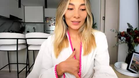 emyconneer online show from 02/21/25, 04:48