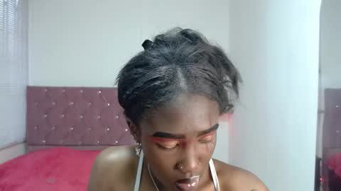 Snapshot of emyfuckpussy chatting on 10/14/25, 07:36 emyfuckpussy online show from 10/14/25, 07:36