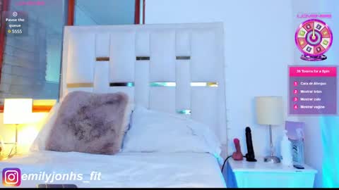 Snapshot of emylyjonhs chatting on 02/24/25, 08:25 EMYLY online show from 02/24/25, 08:25