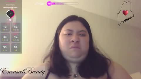 Snapshot of encasedbeauty chatting on 01/19/25, 05:15 Ela online show from 01/19/25, 05:15