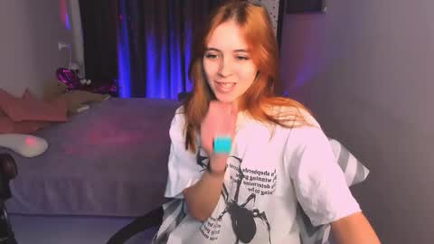 Snapshot of enchanted_bella chatting on 02/15/26, 01:52 enchanted_bella online show from 02/15/26, 01:52