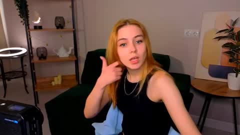 Snapshot of enchanted_bella chatting on 03/15/26, 01:50 enchanted_bella online show from 03/15/26, 01:50