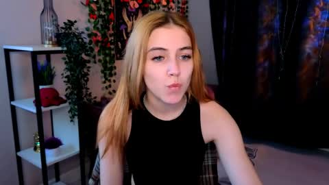 Snapshot of enchanted_bella chatting on 03/24/26, 10:09 enchanted_bella online show from 03/24/26, 10:09