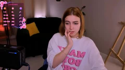 Snapshot of enchanted_bella chatting on 04/16/26, 01:23 enchanted_bella online show from 04/16/26, 01:23