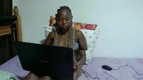 Vee online show from 11/10/25, 07:57