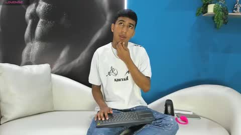 Ender online show from 10/10/25, 02:27