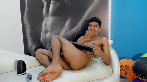 Snapshot of ender_h0t chatting on 11/05/25, 05:46 Ender online show from 11/05/25, 05:46