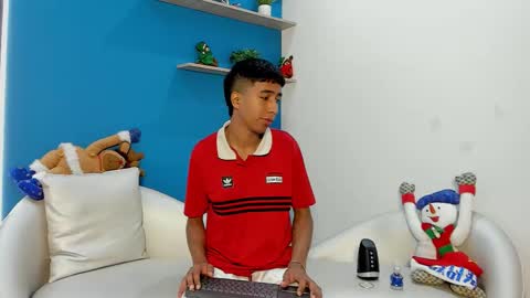 Ender online show from 12/21/25, 01:18