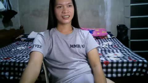 Snapshot of endless_cumexplosion chatting on 12/16/24, 12:48 I am MITCH online show from 12/16/24, 12:48