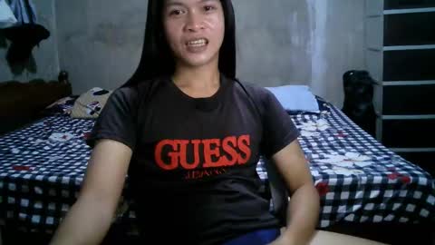 Snapshot of endless_cumexplosion chatting on 12/19/24, 05:29 I am MITCH online show from 12/19/24, 05:29