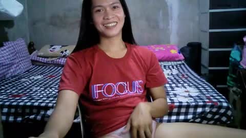 Snapshot of endless_cumexplosion chatting on 02/13/25, 04:32 I am MITCH online show from 02/13/25, 04:32