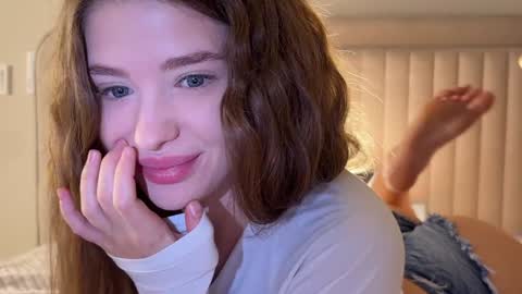 Snapshot of endlessmia chatting on 03/05/26, 12:17 Mia online show from 03/05/26, 12:17