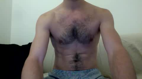 Snapshot of endymioon chatting on 04/14/26, 12:11 endymioon online show from 04/14/26, 12:11