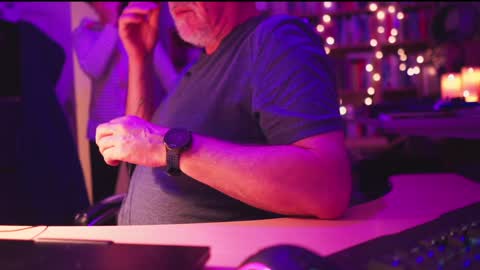 uk online show from 12/15/24, 08:15