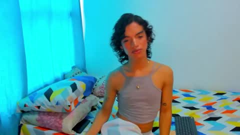 engel20042001 online show from 12/19/24, 04:46