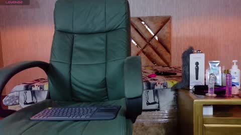 Engel online show from 09/11/25, 11:10