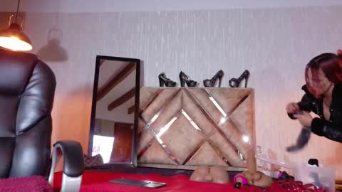 Snapshot of engel_devil chatting on 02/05/26, 11:15 Engel online show from 02/05/26, 11:15