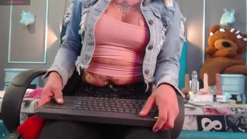 Snapshot of engel_devil chatting on 02/27/26, 12:16 Engel online show from 02/27/26, 12:16