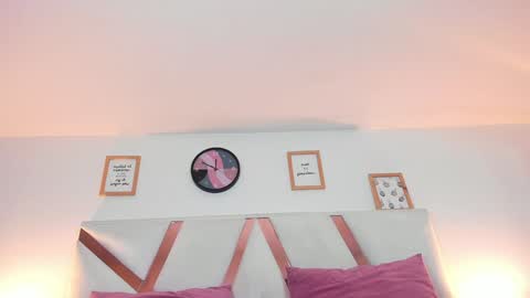  E N G E L  online show from 02/05/25, 05:53