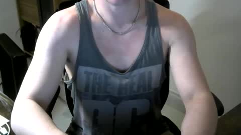 Snapshot of englishboi23 chatting on 03/03/26, 12:17 English Boy online show from 03/03/26, 12:17