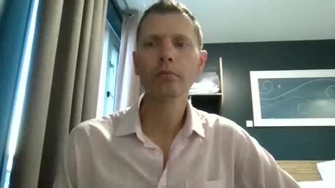 Snapshot of englishguy183 chatting on 03/18/26, 05:49 EnglishGuy183 online show from 03/18/26, 05:49