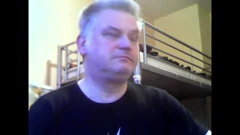 englishguysurrey online show from 01/01/25, 08:45