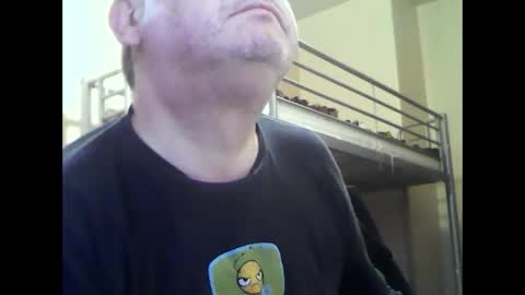 englishguysurrey online show from 11/26/25, 07:31