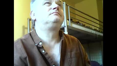 englishguysurrey online show from 12/19/25, 08:54