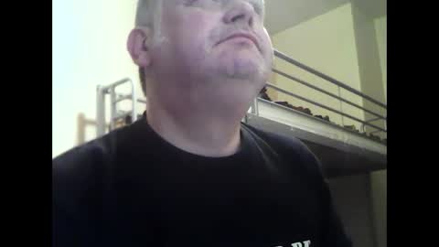 englishguysurrey online show from 01/06/26, 07:01