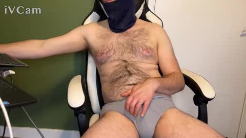 Snapshot of englishshyguyuk chatting on 03/15/26, 04:24 englishshyguyuk online show from 03/15/26, 04:24