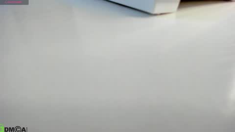 Snapshot of enigmatic_ella chatting on 04/27/26, 01:03 Ella online show from 04/27/26, 01:03