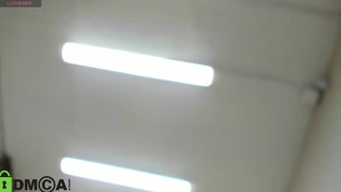 Snapshot of enigmatic_ella chatting on 06/17/26, 01:08 Ella online show from 06/17/26, 01:08