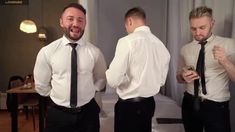 Johnny online show from 09/27/25, 03:17