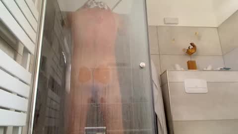 Snapshot of enjooy555 chatting on 06/01/26, 11:12 xxxTomxxx online show from 06/01/26, 11:12
