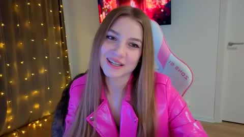 Snapshot of enjoyeverymoment_ chatting on 02/08/26, 02:04 enjoyeverymoment_ online show from 02/08/26, 02:04