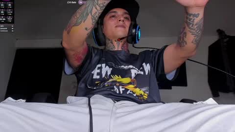 Snapshot of enjoymycock99 chatting on 12/19/24, 09:28 enjoymycock99 online show from 12/19/24, 09:28